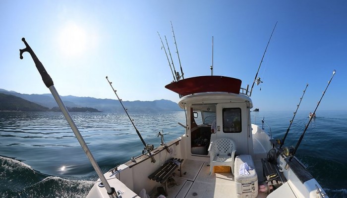 Морская рыбалка с катера